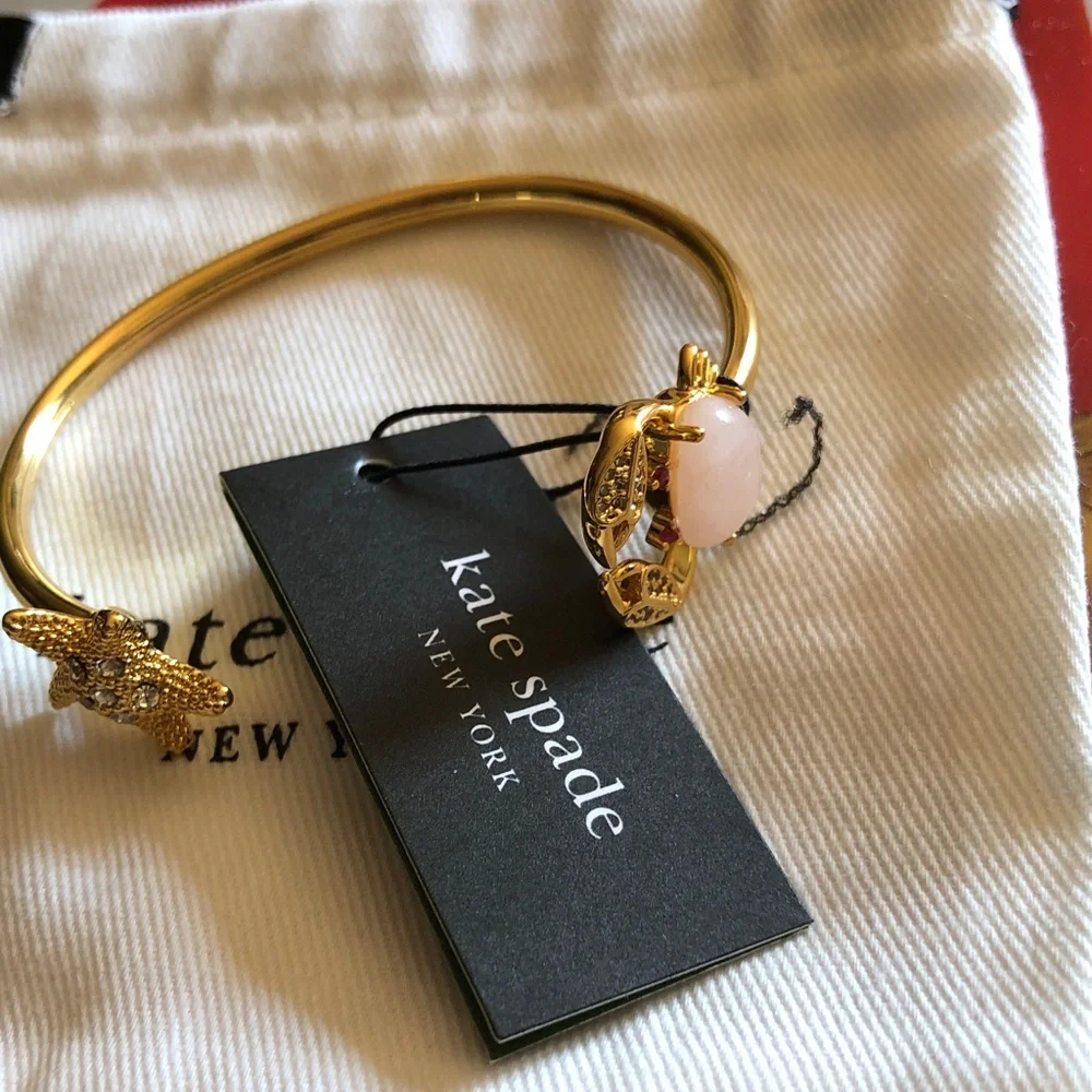 Authentic New/tag kate spade Gold Tone Open-Ended Cuff with a starfish and crab - Picture 8 of 10
